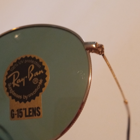 Authentics Ray-Ban 3447 Round Sunglasses. - Picture 7 of 8
